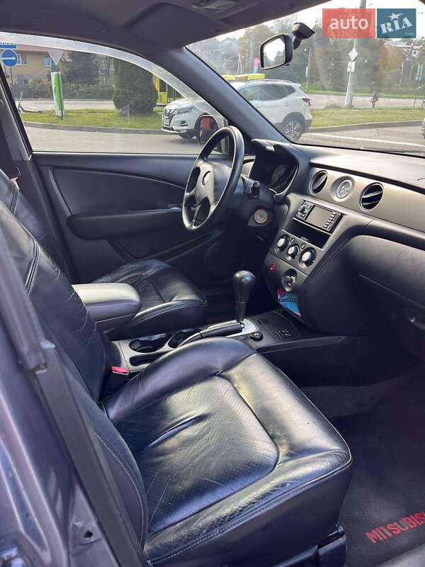 Внедорожник / Кроссовер Mitsubishi Outlander 2005 в Львове фото 2 Внедорожник / Кроссовер Mitsubishi Outlander 2005 в Львове