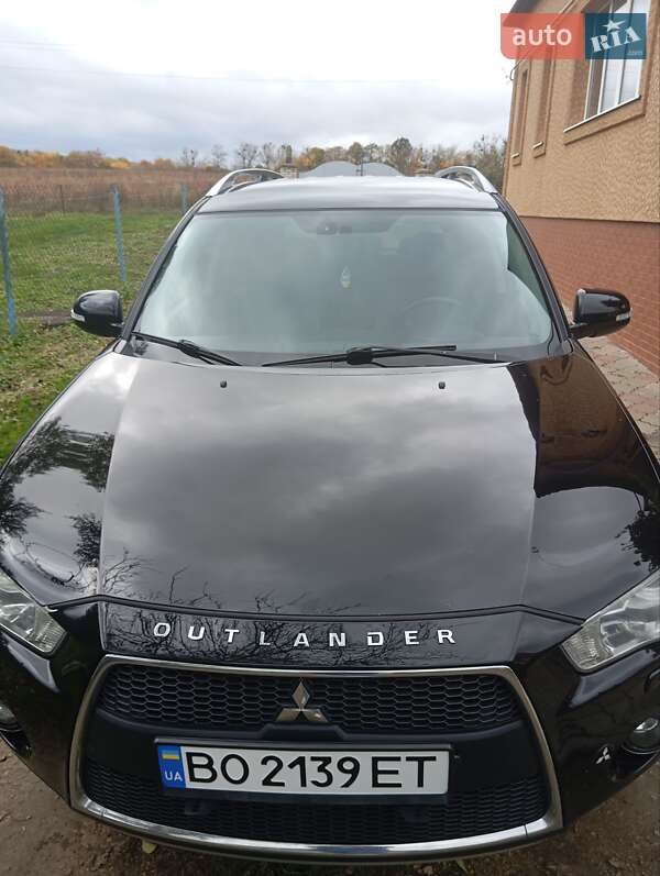 Позашляховик / Кросовер Mitsubishi Outlander 2010 в Бережанах