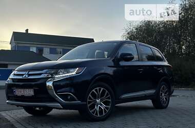 Позашляховик / Кросовер Mitsubishi Outlander 2016 в Львові