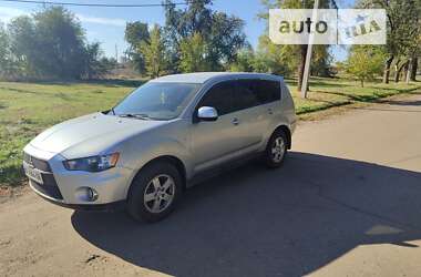 Внедорожник / Кроссовер Mitsubishi Outlander 2011 в 