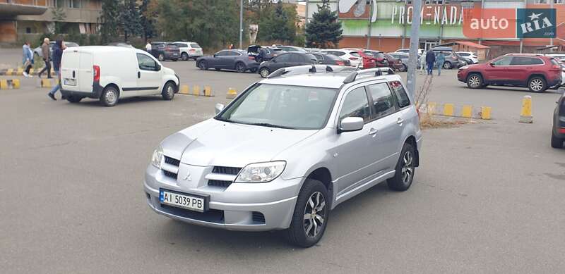 Внедорожник / Кроссовер Mitsubishi Outlander 2006 в Киеве