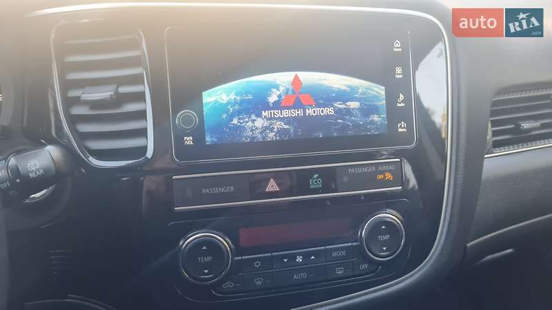 Внедорожник / Кроссовер Mitsubishi Outlander 2019 в Кривом Роге