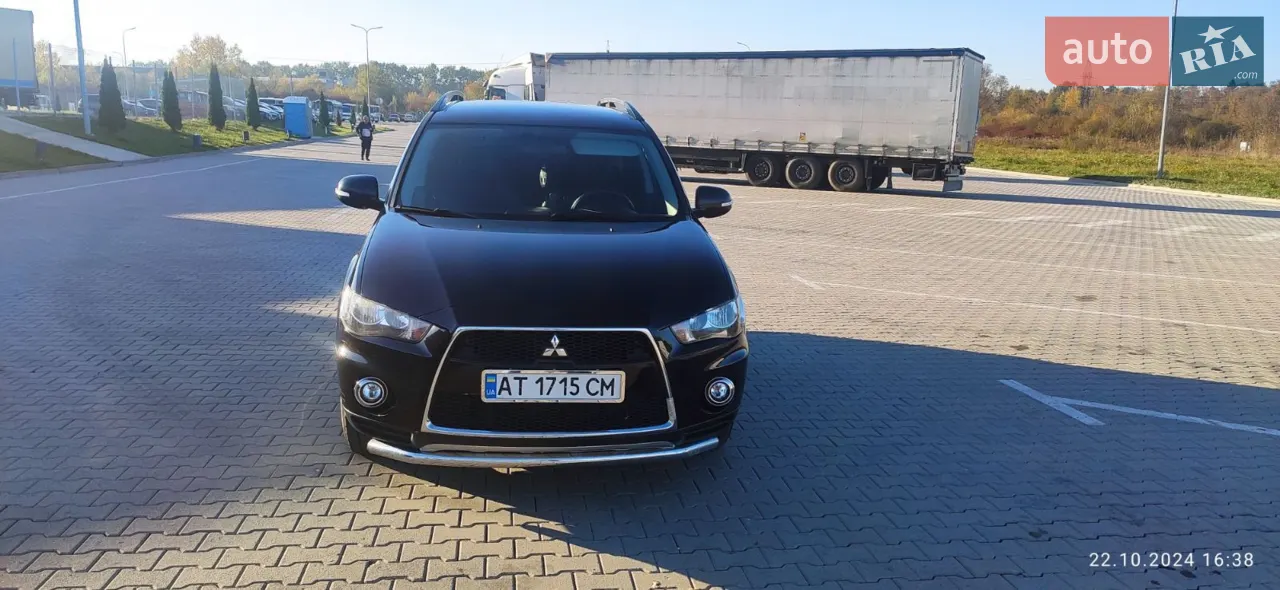2012 Mitsubishi Outlander - мініатюра 10