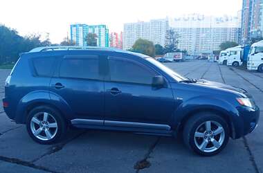 Позашляховик / Кросовер Mitsubishi Outlander 2010 в Одесі