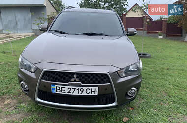 Позашляховик / Кросовер Mitsubishi Outlander 2012 в Березанці