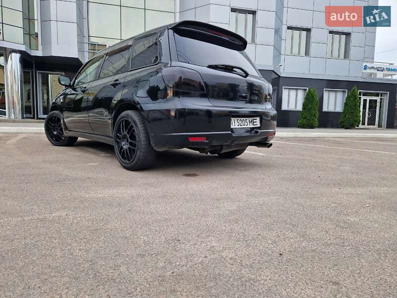 Позашляховик / Кросовер Mitsubishi Outlander 2003 в Києві