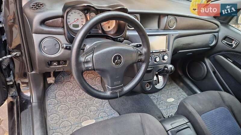 Позашляховик / Кросовер Mitsubishi Outlander 2003 в Києві