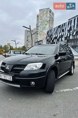 Внедорожник / Кроссовер Mitsubishi Outlander 2008 в 