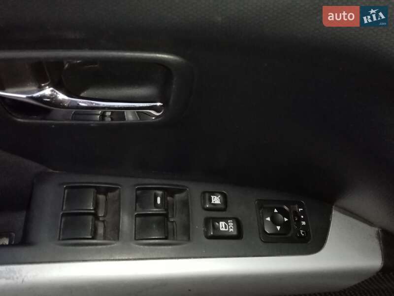 Внедорожник / Кроссовер Mitsubishi Outlander 2008 в Остер фото 20 Внедорожник / Кроссовер Mitsubishi Outlander 2008 в Остер