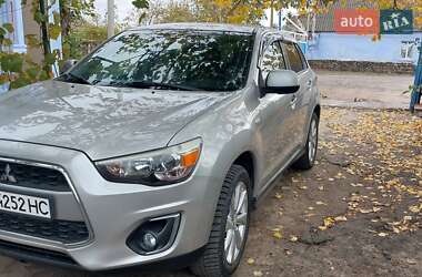 Внедорожник / Кроссовер Mitsubishi Outlander 2013 в Березнеговатом