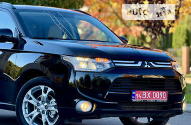 Внедорожник / Кроссовер Mitsubishi Outlander 2013 в Калуше