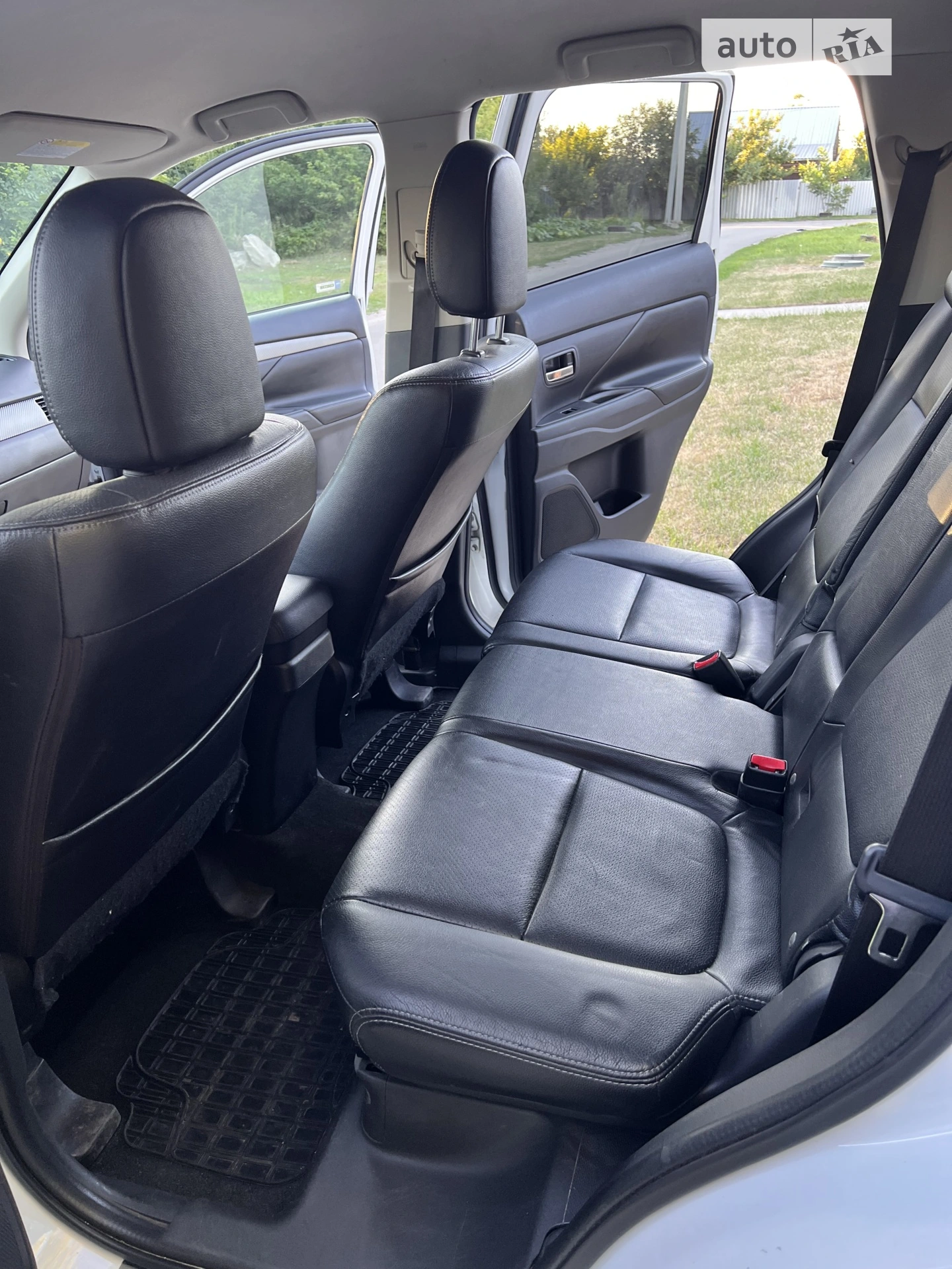 2012 Mitsubishi Outlander - мініатюра 13