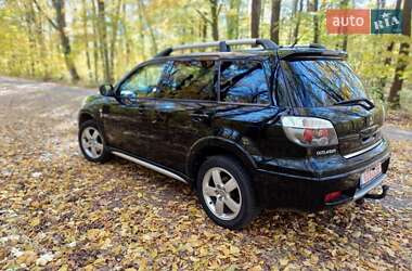 Внедорожник / Кроссовер Mitsubishi Outlander 2006 в Гайсине