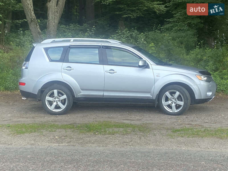 Позашляховик / Кросовер Mitsubishi Outlander 2008 в Білій Церкві