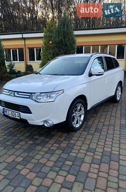 Позашляховик / Кросовер Mitsubishi Outlander 2013 в Рівному