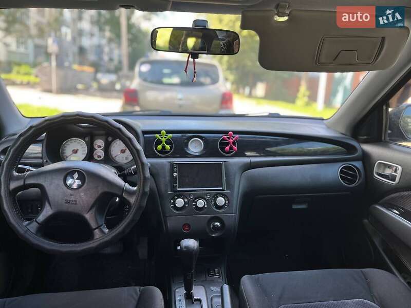 Позашляховик / Кросовер Mitsubishi Outlander 2003 в Полтаві