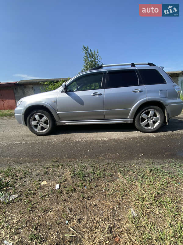 Позашляховик / Кросовер Mitsubishi Outlander 2005 в Павлограді фото 2 Позашляховик / Кросовер Mitsubishi Outlander 2005 в Павлограді