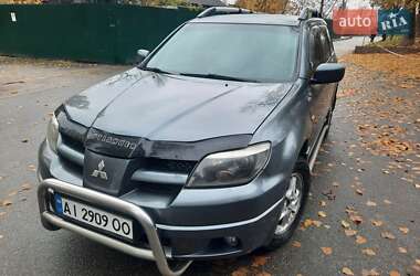 Позашляховик / Кросовер Mitsubishi Outlander 2003 в Києві