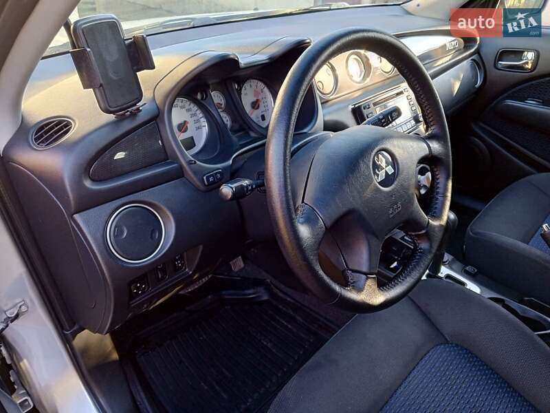 Позашляховик / Кросовер Mitsubishi Outlander 2008 в Кам'янці-Бузькій