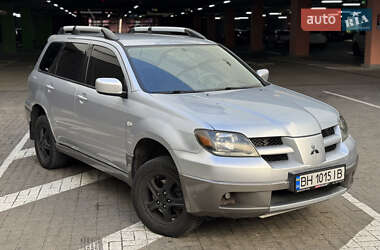 Позашляховик / Кросовер Mitsubishi Outlander 2004 в Києві