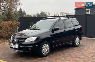 Позашляховик / Кросовер Mitsubishi Outlander 2004 в Києві