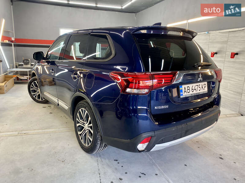 Внедорожник / Кроссовер Mitsubishi Outlander 2017 в Виннице