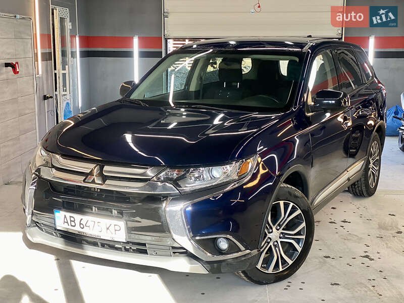 Внедорожник / Кроссовер Mitsubishi Outlander 2017 в Виннице