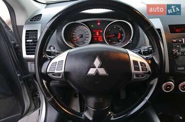 Внедорожник / Кроссовер Mitsubishi Outlander 2009 в Ровно