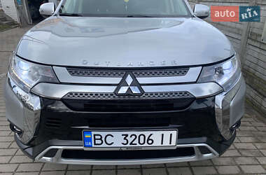 Внедорожник / Кроссовер Mitsubishi Outlander 2018 в Ходорове
