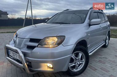 Внедорожник / Кроссовер Mitsubishi Outlander 2004 в Городенке