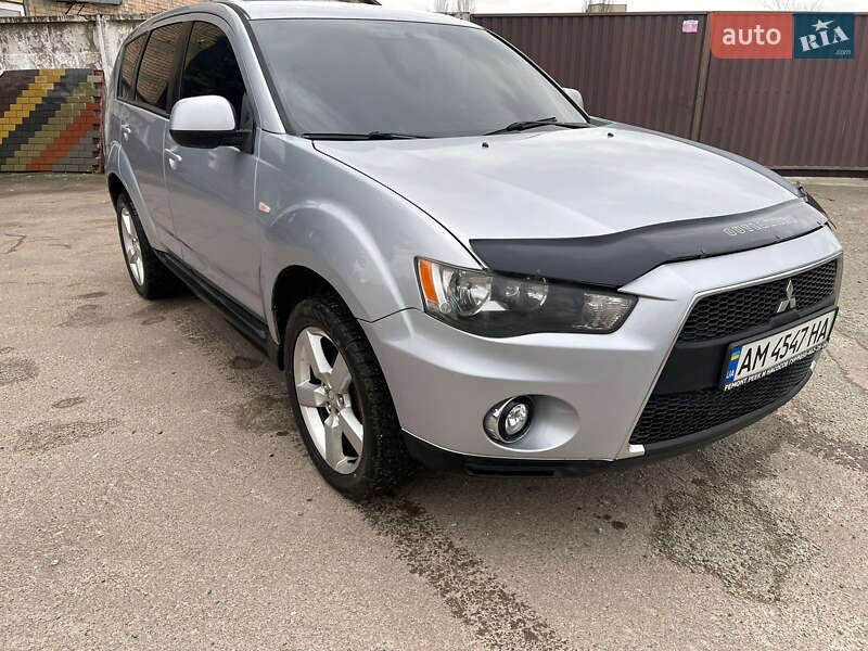 Позашляховик / Кросовер Mitsubishi Outlander 2010 в Коростишеві