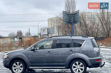 Внедорожник / Кроссовер Mitsubishi Outlander 2011 в Киеве