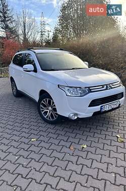 Позашляховик / Кросовер Mitsubishi Outlander 2013 в Миргороді