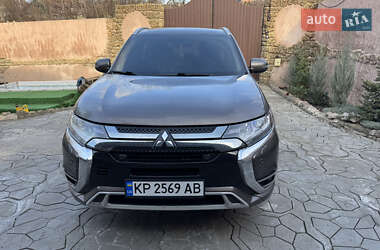 Позашляховик / Кросовер Mitsubishi Outlander 2018 в Запоріжжі