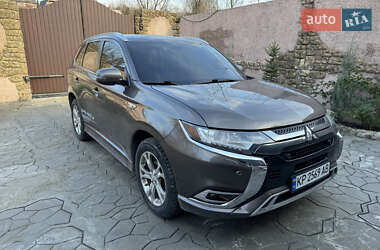 Позашляховик / Кросовер Mitsubishi Outlander 2018 в Запоріжжі