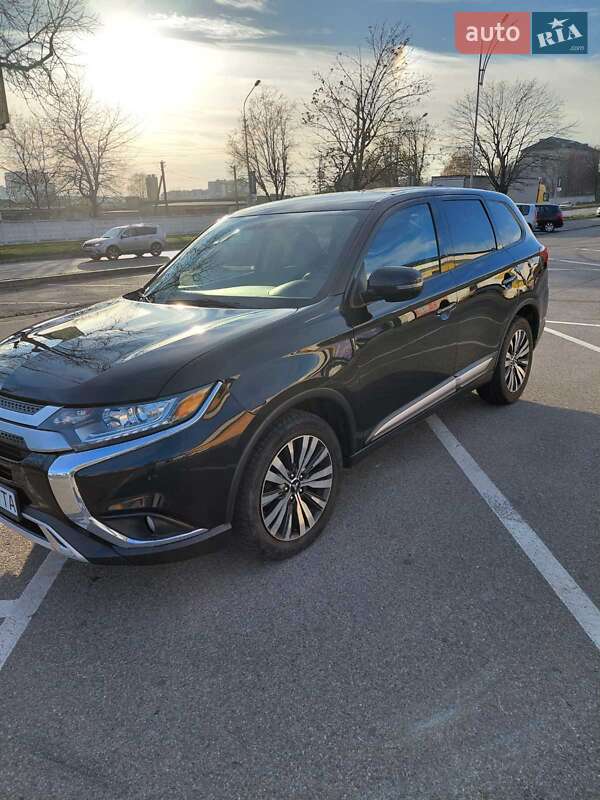 Mitsubishi Outlander 2019