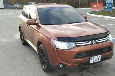 Позашляховик / Кросовер Mitsubishi Outlander 2013 в Запоріжжі