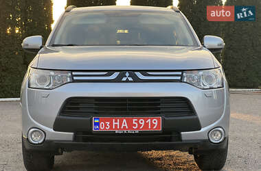 Внедорожник / Кроссовер Mitsubishi Outlander 2013 в Дубно