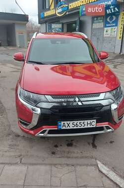 Внедорожник / Кроссовер Mitsubishi Outlander 2020 в Харькове