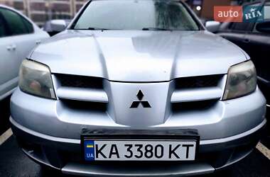 Позашляховик / Кросовер Mitsubishi Outlander 2003 в Києві