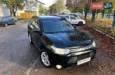 Позашляховик / Кросовер Mitsubishi Outlander 2013 в Чернігові