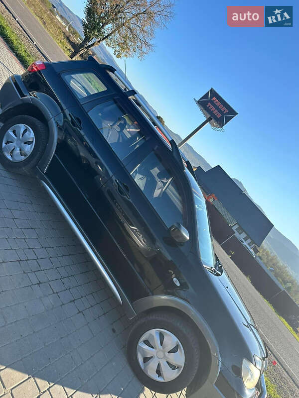 Внедорожник / Кроссовер Mitsubishi Outlander 2005 в Тячеве