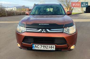 Позашляховик / Кросовер Mitsubishi Outlander 2012 в Луцьку