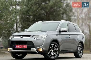 Позашляховик / Кросовер Mitsubishi Outlander 2015 в Дрогобичі