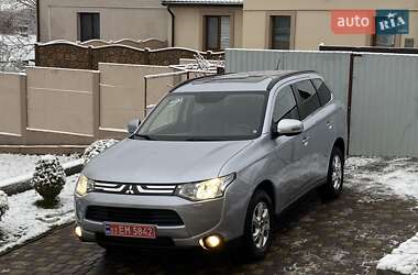 Позашляховик / Кросовер Mitsubishi Outlander 2014 в Рівному