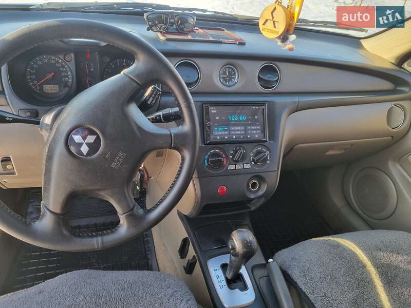 Позашляховик / Кросовер Mitsubishi Outlander 2003 в Хмельницькому