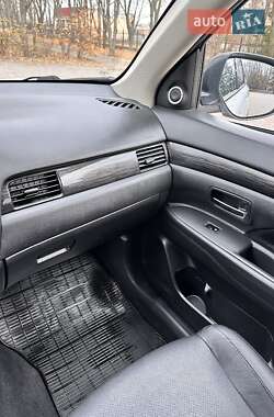 Внедорожник / Кроссовер Mitsubishi Outlander 2015 в 