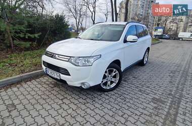 Внедорожник / Кроссовер Mitsubishi Outlander 2012 в Львове