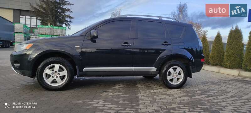 Внедорожник / Кроссовер Mitsubishi Outlander 2007 в Сарнах