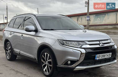 Позашляховик / Кросовер Mitsubishi Outlander 2015 в Харкові